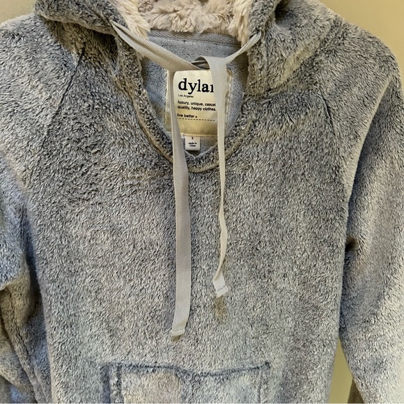 Dylan ~ Cozy Sherpa Lined Fleece Pullover Light Gray Hoodie in size Small - Picture 3 of 11